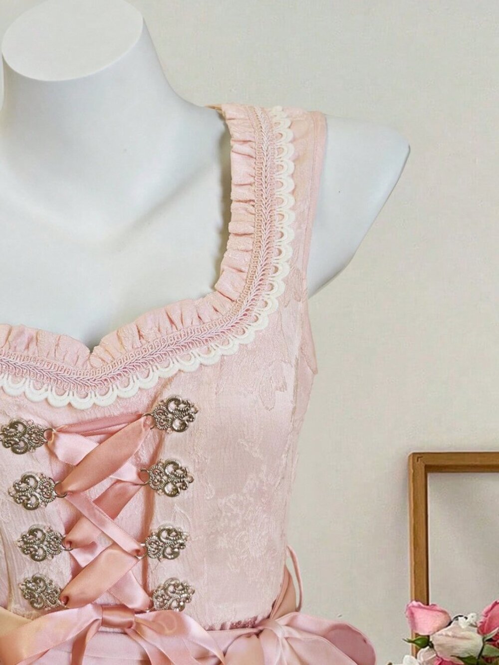 Light Pink Oktoberfest German Dirndl Dress - Size: 6 / M - Picture 5 of 5